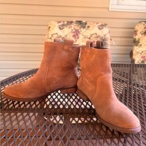 Sole Society Suede ankle boots  7.5